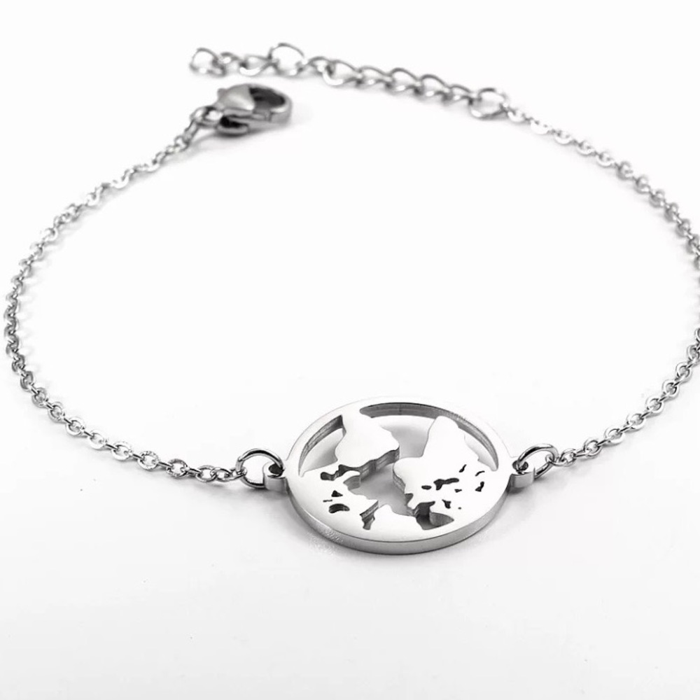 World 🌎 Map Pendant Bracelet